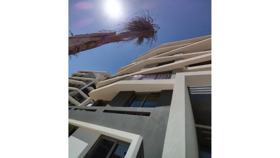 Luxury Apartment with Spacious Layout in Prime Location