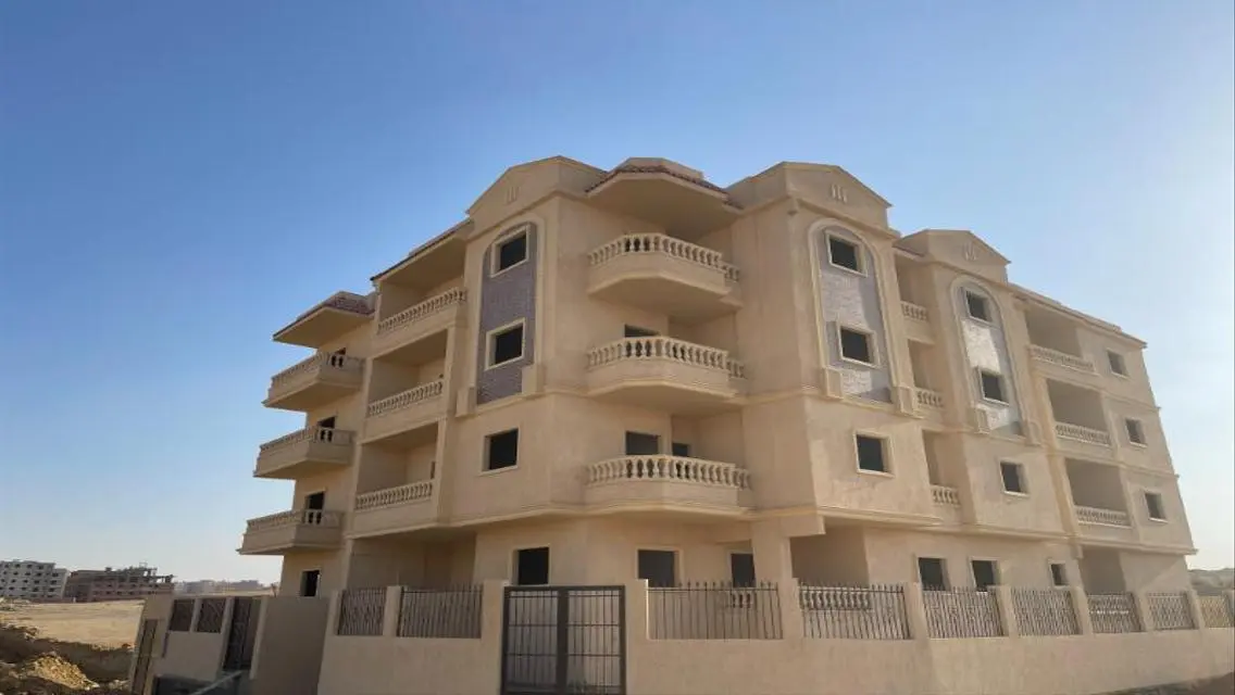 شقة فاخرة للبيع في موقع مميز بسعر مغري