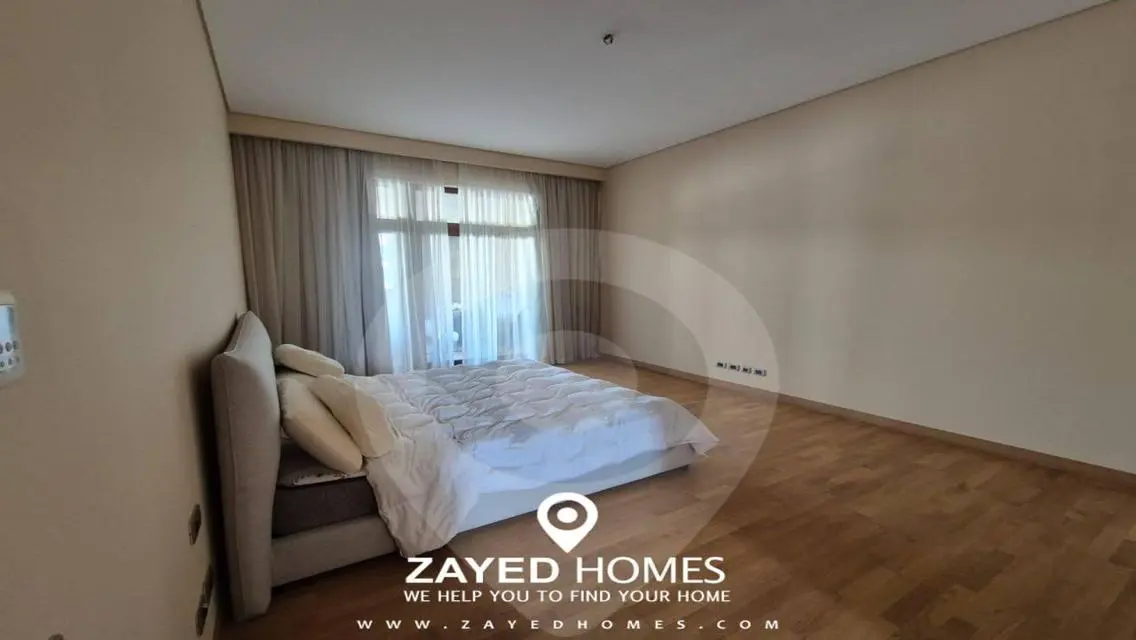 Luxury Apartment in One-16 with Private Garden and Pool