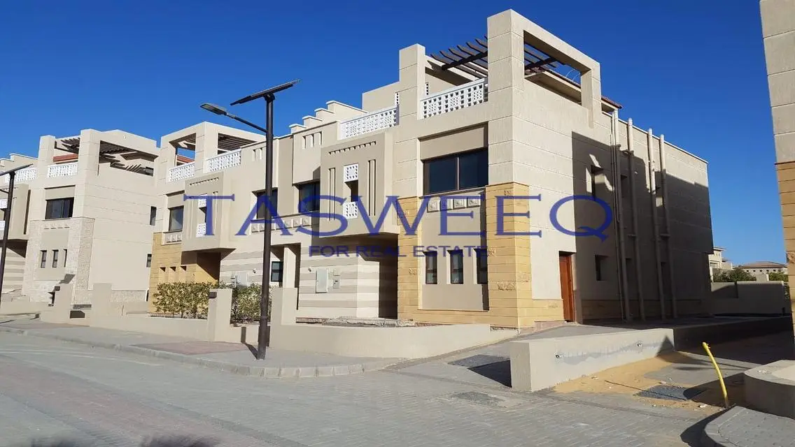 شقة فاخرة للبيع في موقع متميز