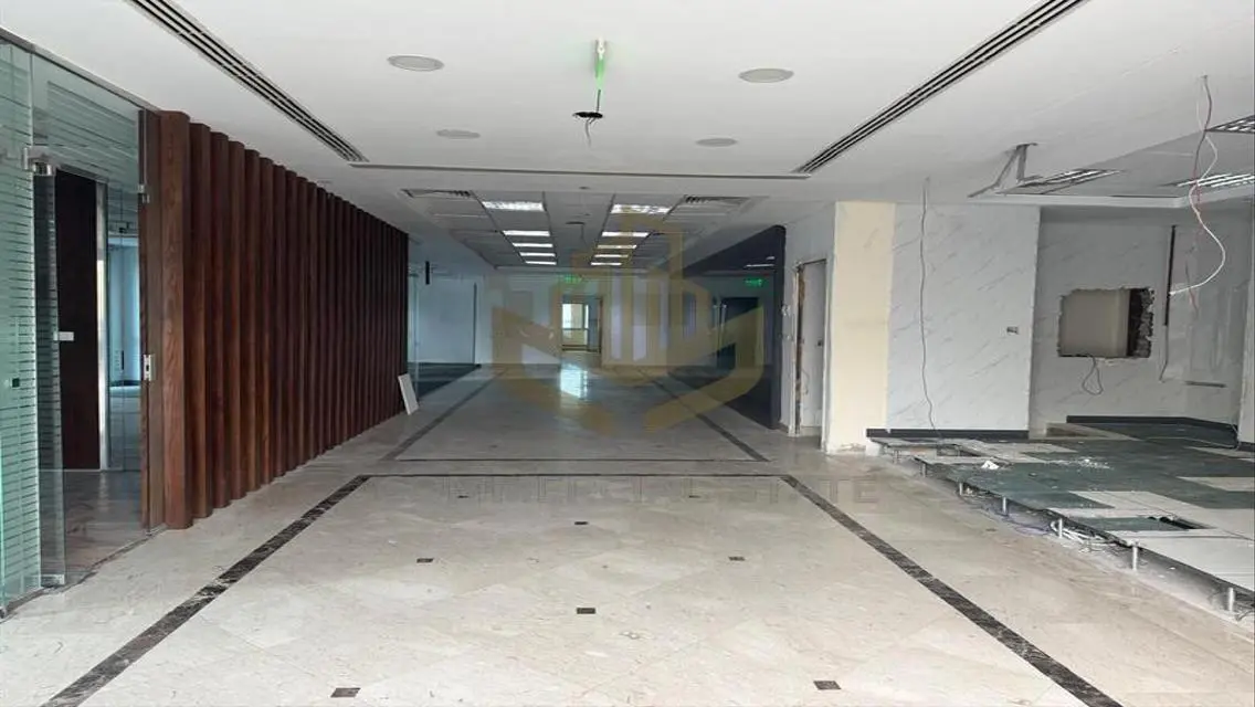Premium Commercial Unit of 500 sqm