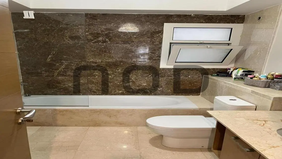 Luxurious Unit in the Heart of Downtown