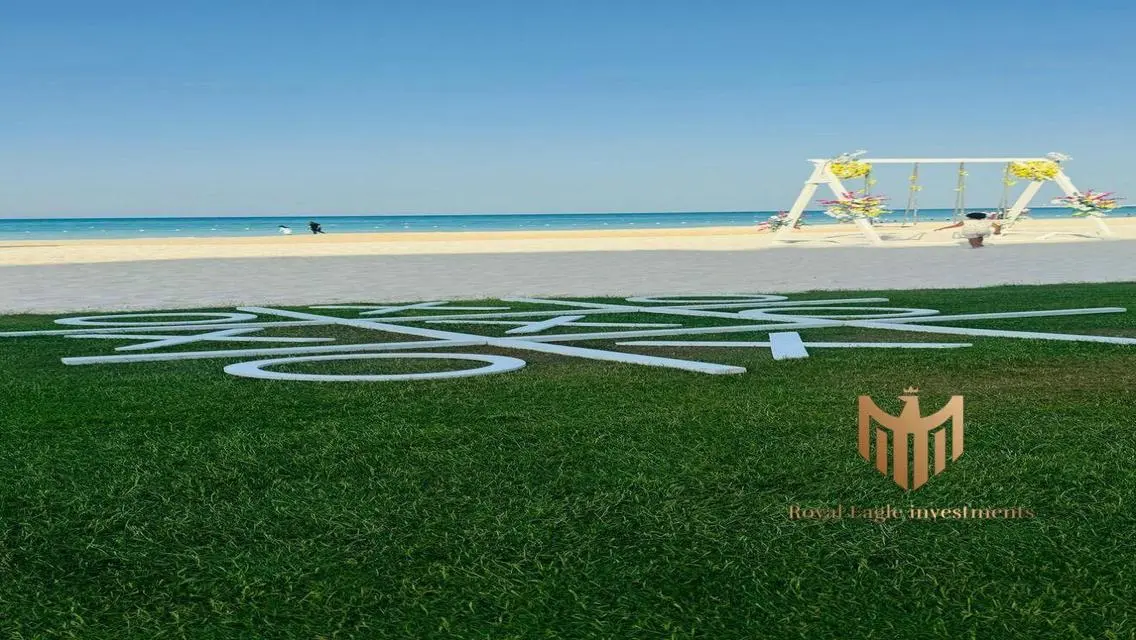 Luxury Apartment with Balcony, 480 sqm