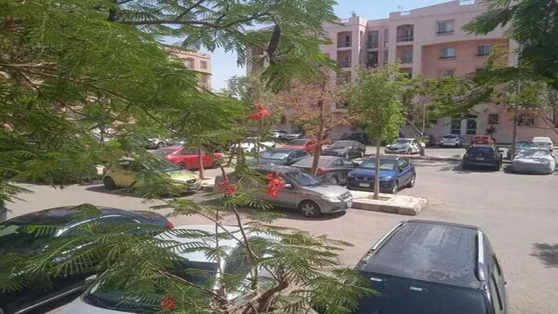 شقة فاخرة بمساحة واسعة مع إطلالة مميزة
