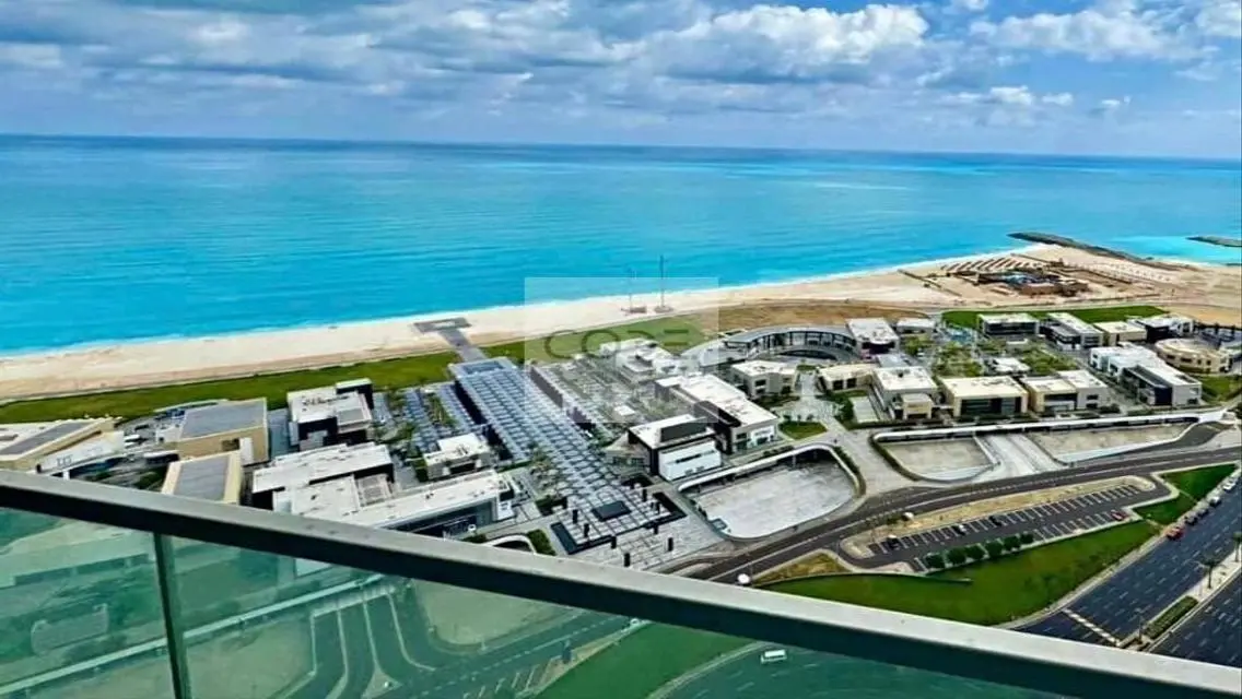 فيلا فاخرة بـ15 غرفة في ريفييرا العجوزة