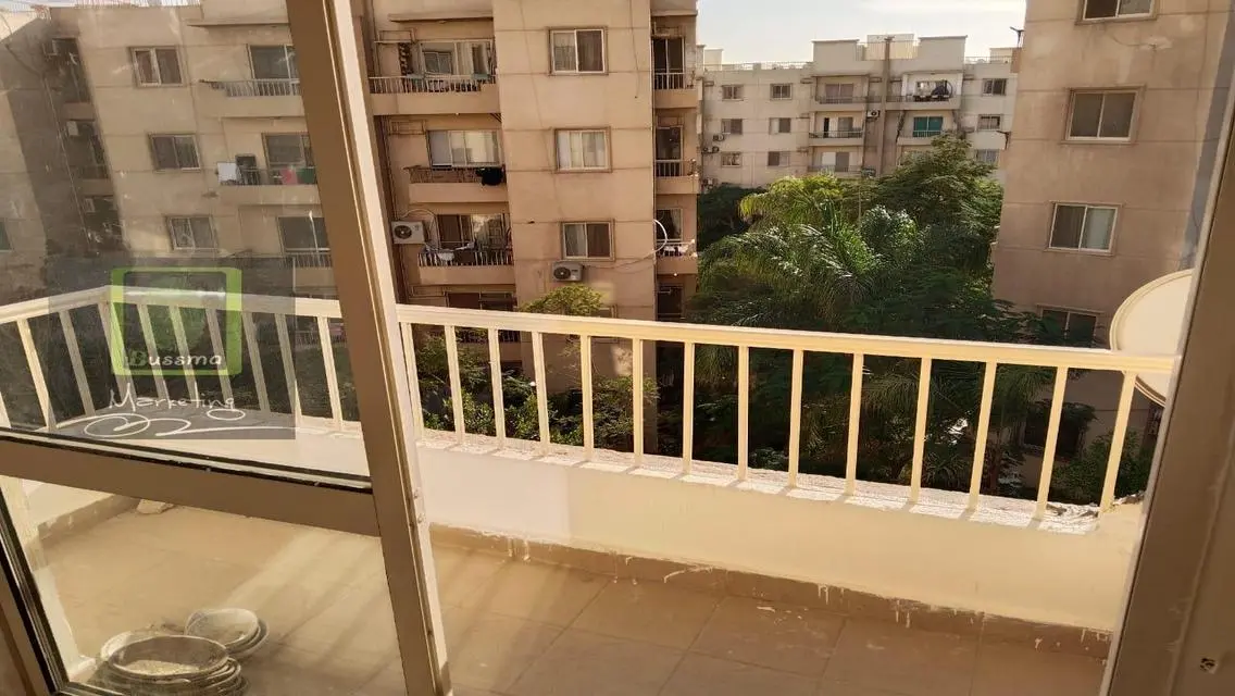 شقة للبيع بمساحة 350 متر في منطقة 70-3