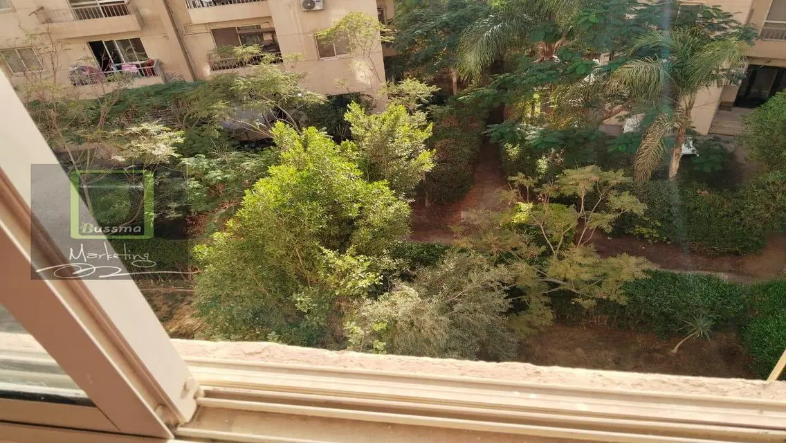 شقة للبيع بمساحة 350 متر في منطقة 70-3