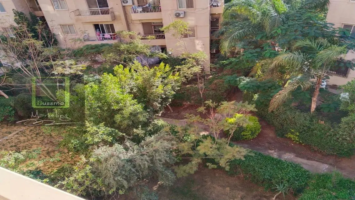 شقة للبيع بمساحة 350 متر في منطقة 70-3