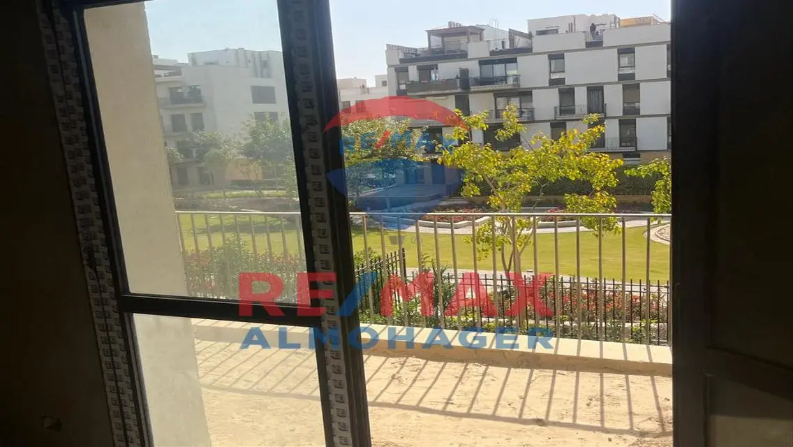 شقة فاخرة للبيع بإطلالة رائعة بسعر 13,500,000 جنيه