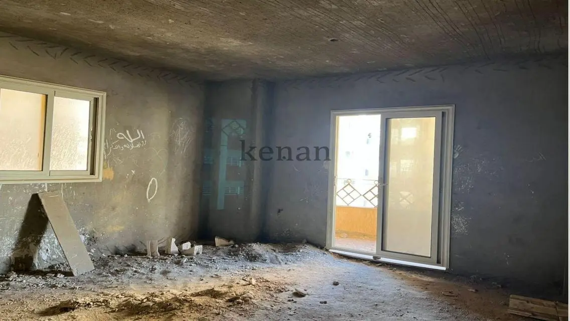 شقة فاخرة بمساحة 145 متر مع شرفة