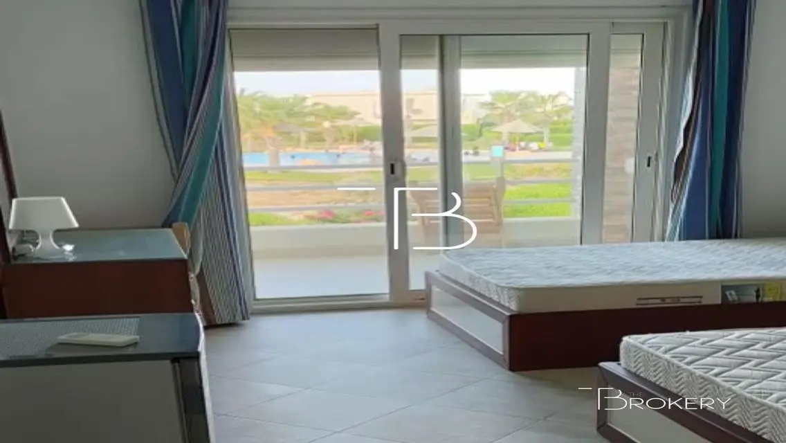 Luxury Twin House with Sea View in Amwaj
