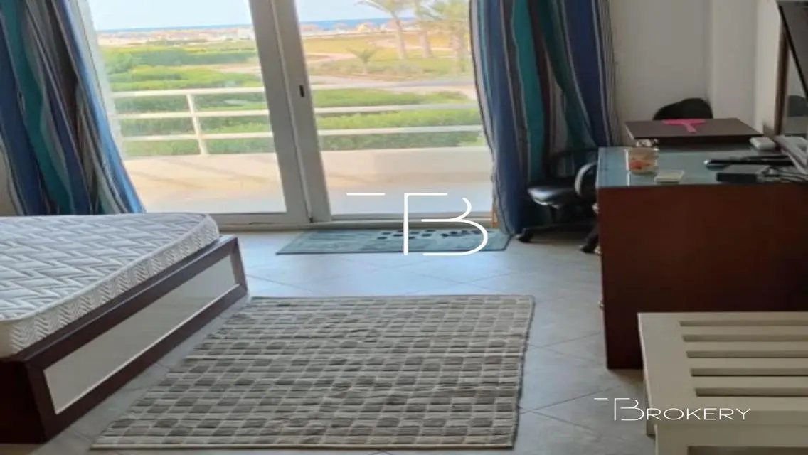 Luxury Twin House with Sea View in Amwaj