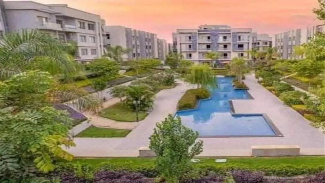 Luxury Apartment for Sale in Galleria Moon Valley, New Cairo - 152m²
