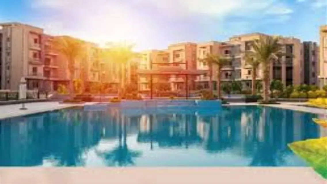 Luxury Apartment for Sale in Galleria Moon Valley, New Cairo - 152m²
