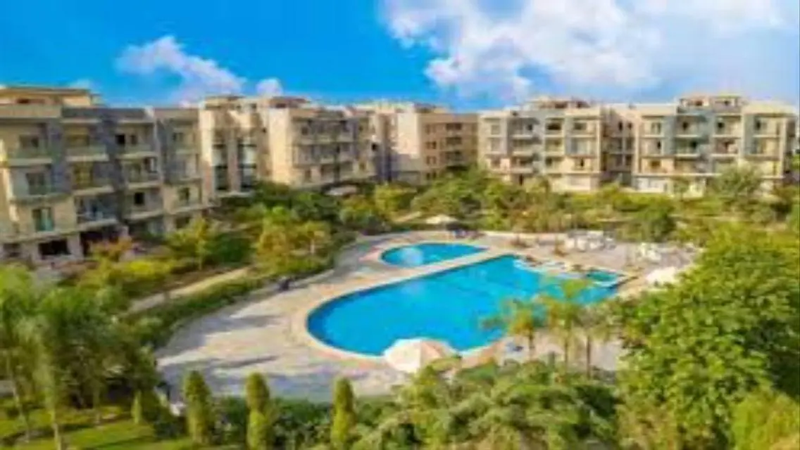 Luxury Apartment for Sale in Galleria Moon Valley, New Cairo - 152m²