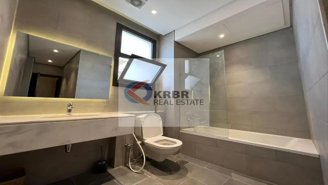 Luxury Apartment with All Amenities in the Heart of the City