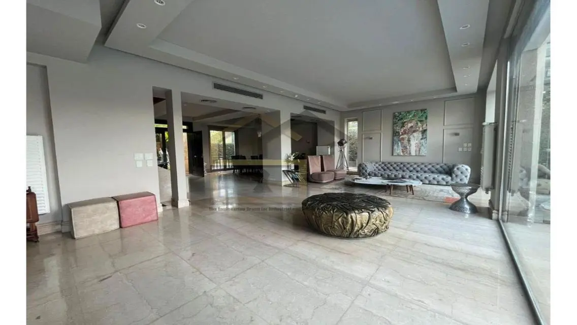 Luxury Villa for Sale - 400 sqm with Private Pool!