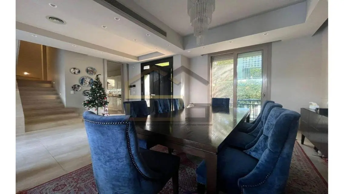 Luxury Villa for Sale - 400 sqm with Private Pool!