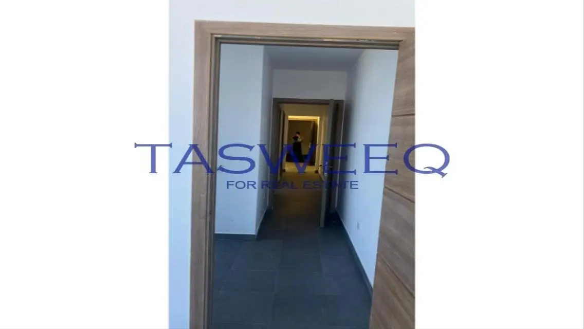 غرفة اجتماعات مميزة بتصميم عصري