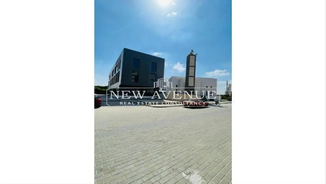 140 Meter Apartment with Covered Parking
