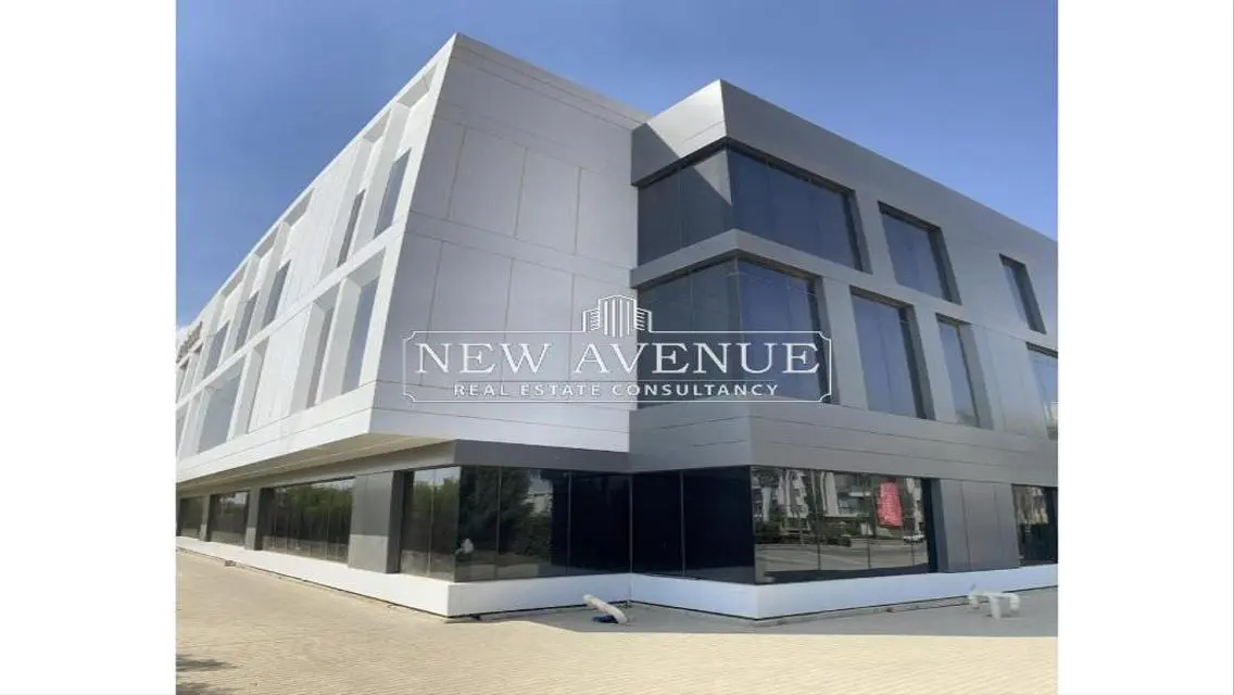 140 Meter Apartment with Covered Parking