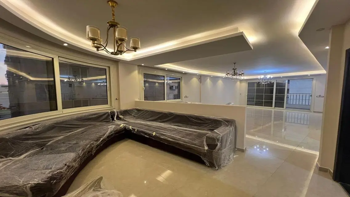 Luxury Apartment for Sale with Spacious Area in City Center