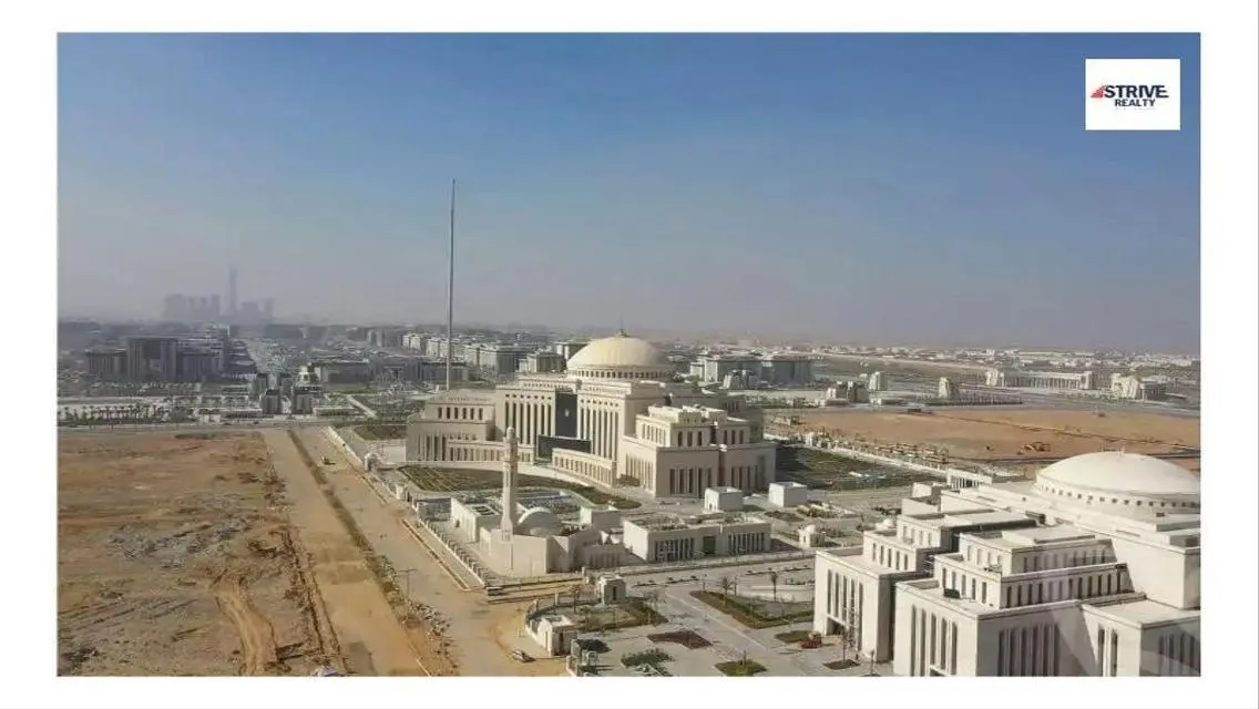 استثمر في مكتب حديث بمساحة واسعة