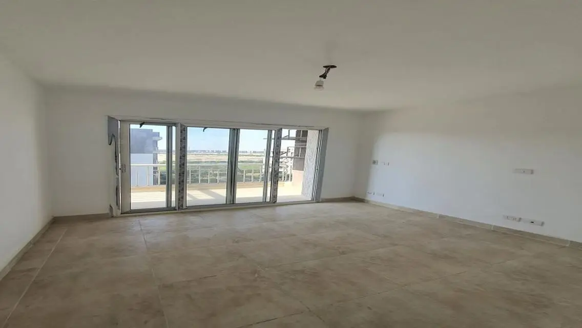 B12 Apartment with Balcony and Security Guard