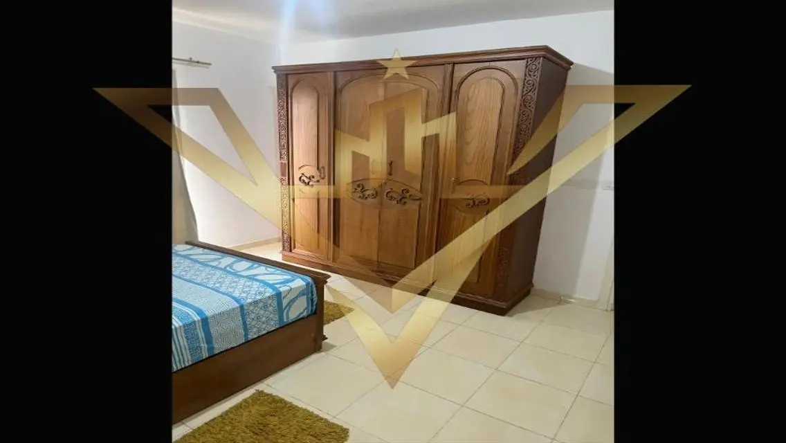 شقة رائعة مع غرفة دراسة للإيجار
