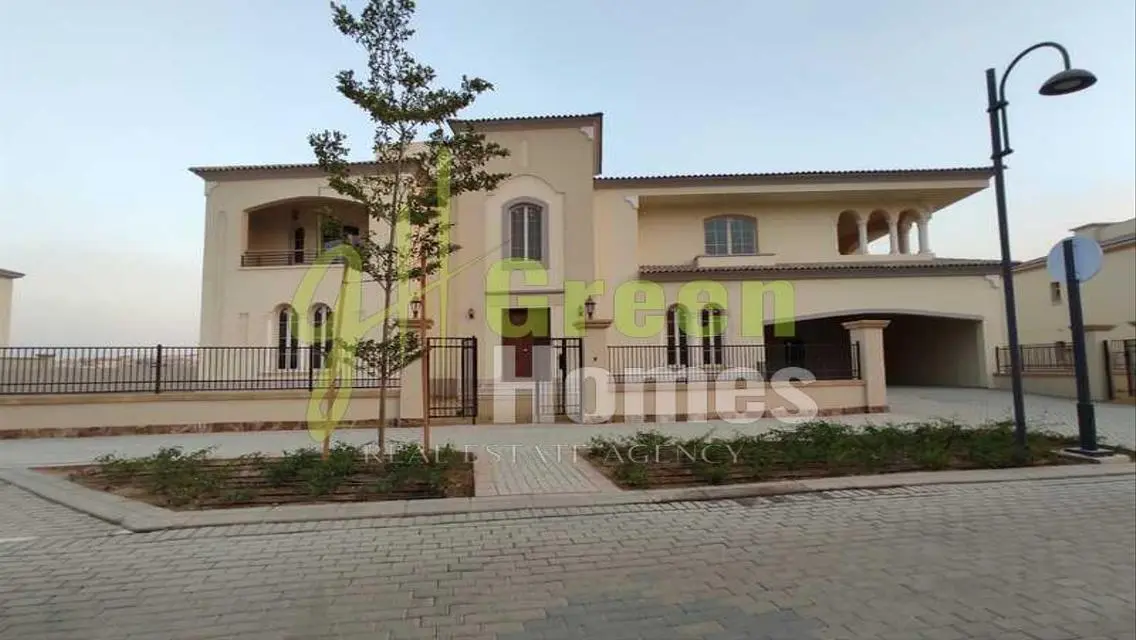 Luxurious Apartment with Full Amenities in the City Center