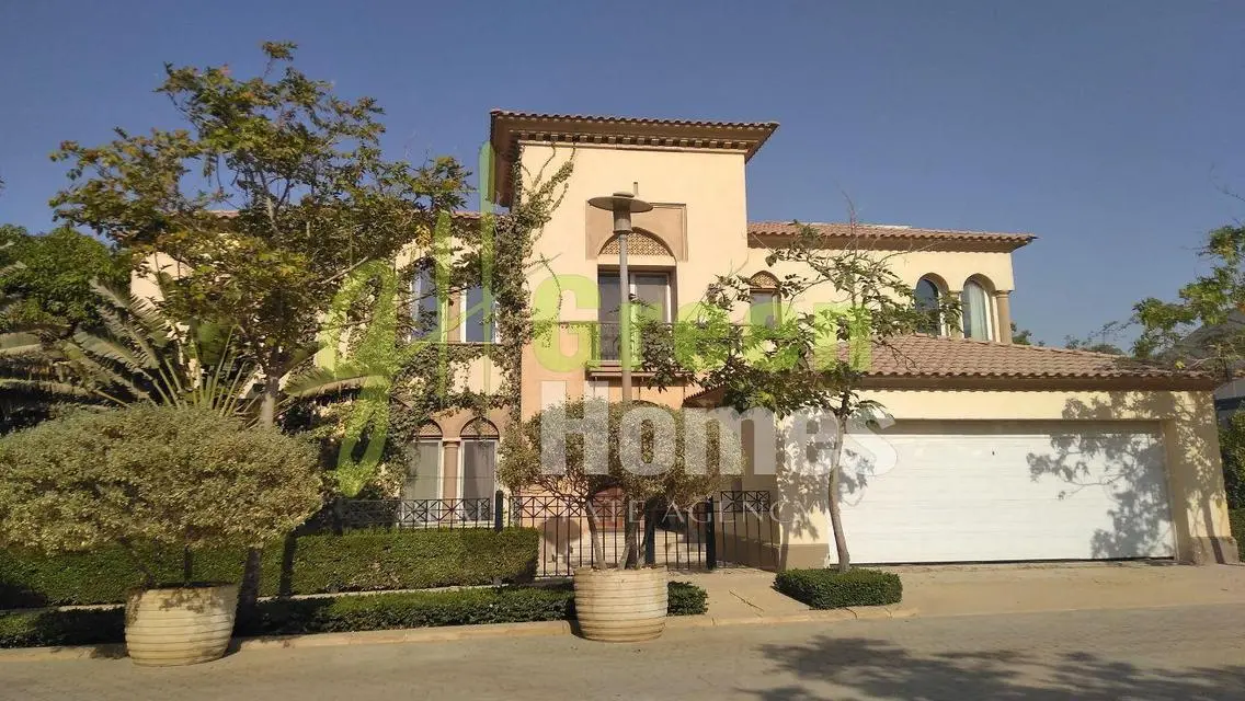 Luxurious Apartment with Full Amenities in the City Center