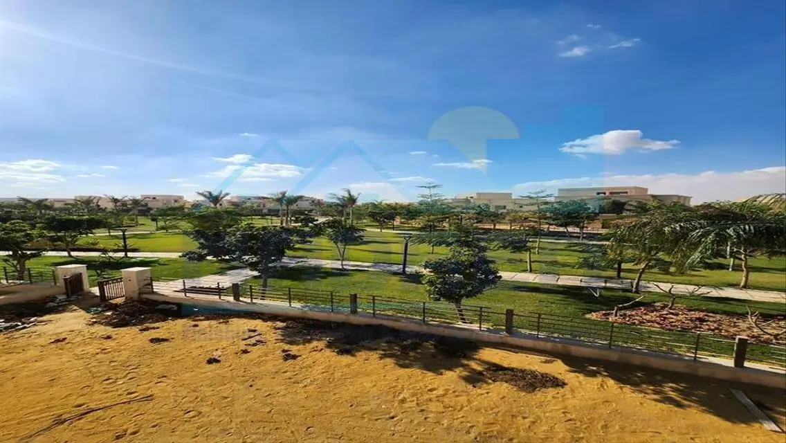 Luxurious Apartment with Spacious Area in Prime Location