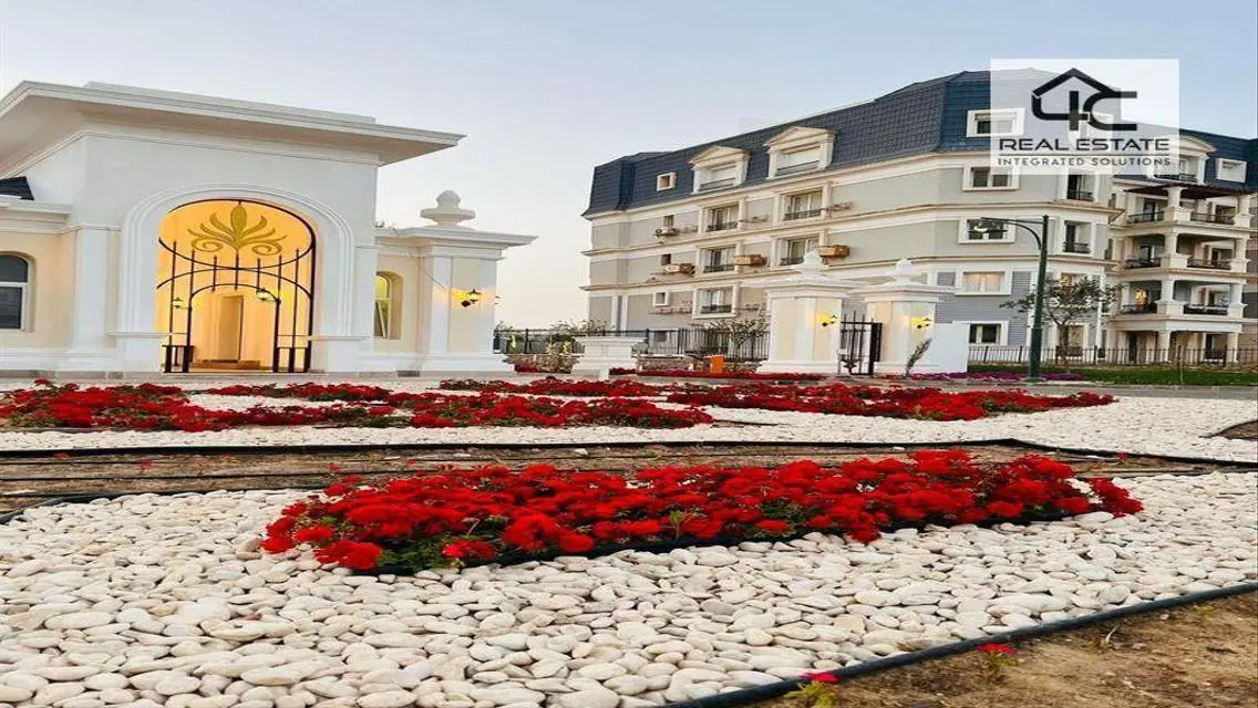 Beautiful Terrace Garden with Luxury Amenities - Garden Terrace 11