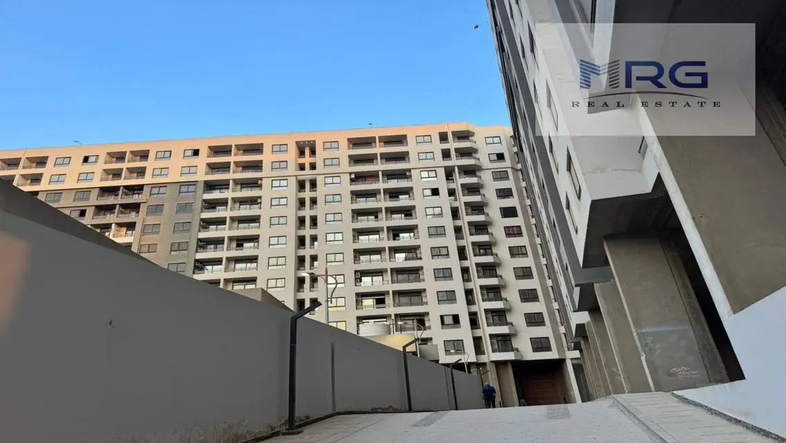 Luxury Apartment for Sale in MRG 2007