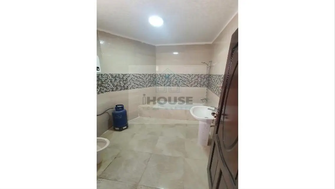 Luxury Apartment Overlooking Lakes for Sale