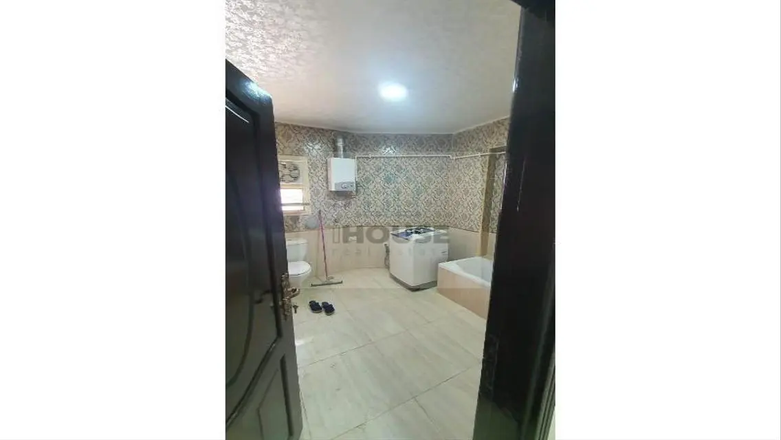 Luxury Apartment Overlooking Lakes for Sale