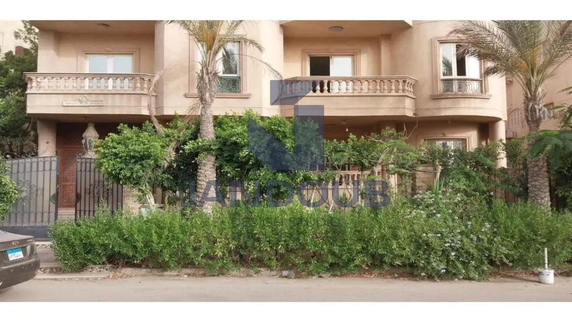 Luxury Apartment for Sale at 200,000 with Balcony and Private Garden