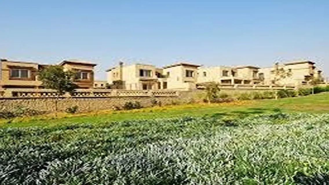 Luxury Apartment with 950 sqm and Private Garden