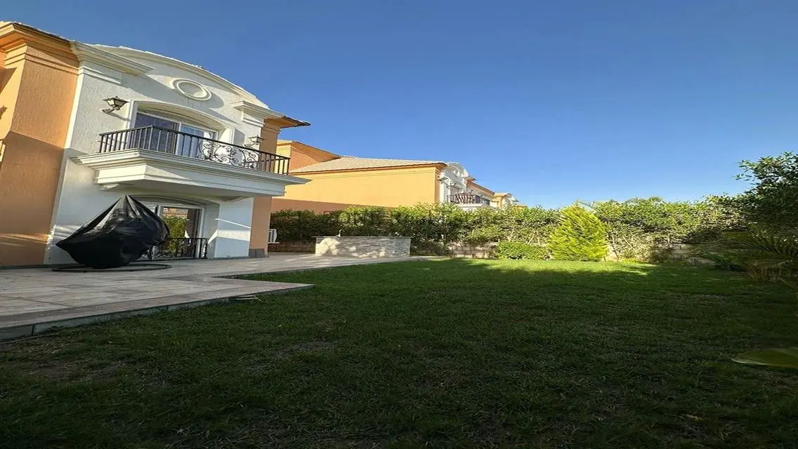 Luxury Apartment for Sale in I-Zone at an Attractive Price