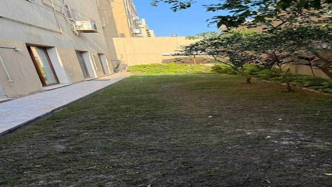 مجمع سكني فاخر في قلب المدينة