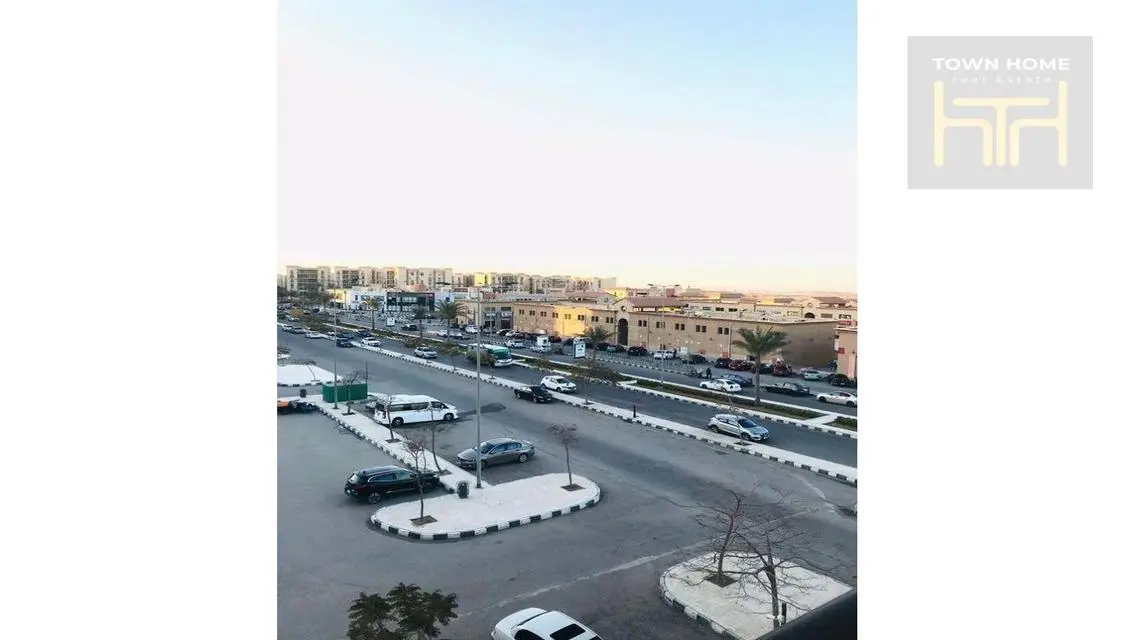 شقة فاخرة للإيجار بموقع متميز