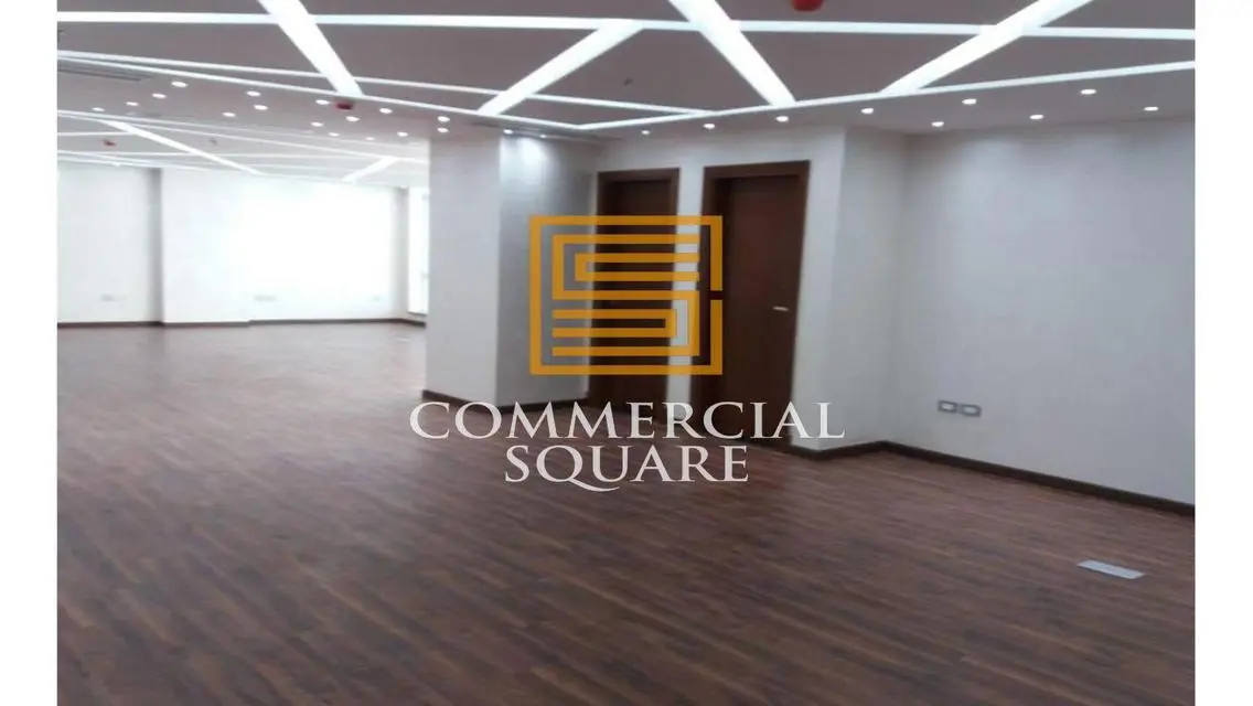 Luxurious 160 sqm Apartment in the Heart of the City