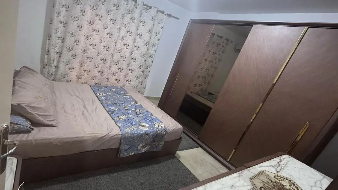 شقة مميزة للإيجار، موقع ممتاز، 21000 جنيه