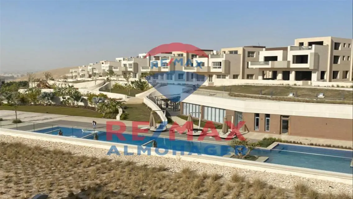 شقة فاخرة بمساحة واسعة وبإطلالة مميزة