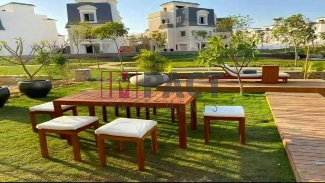 Luxury Villa for Sale at Giti Tower