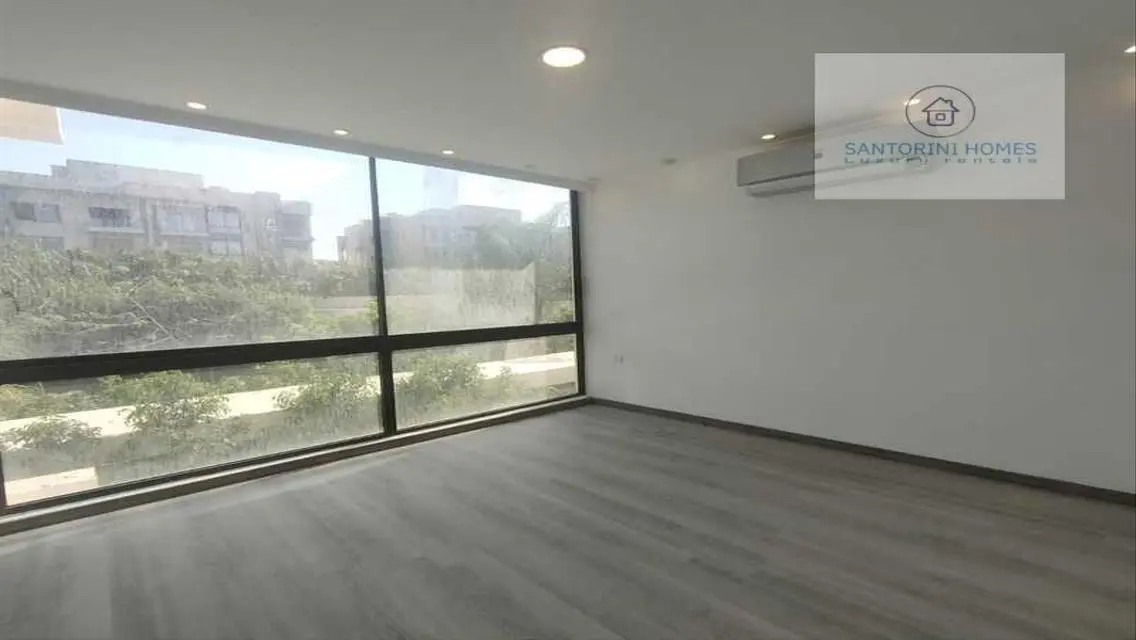شقة فاخرة للإيجار في سانتوريني