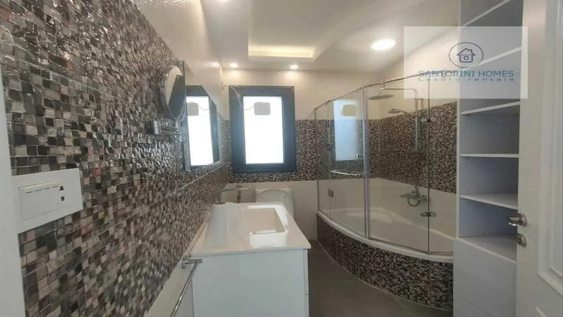 شقة فاخرة للإيجار في سانتوريني