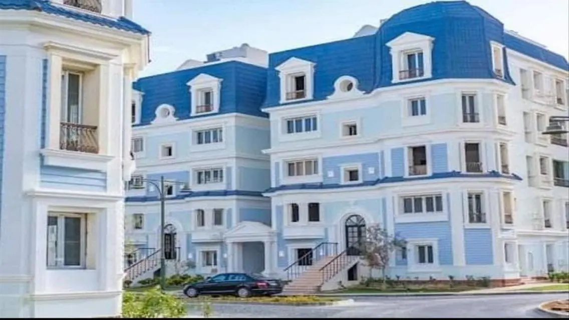 Luxury Apartment for Sale Overlooking Lakes - 7,000,000 EGP
