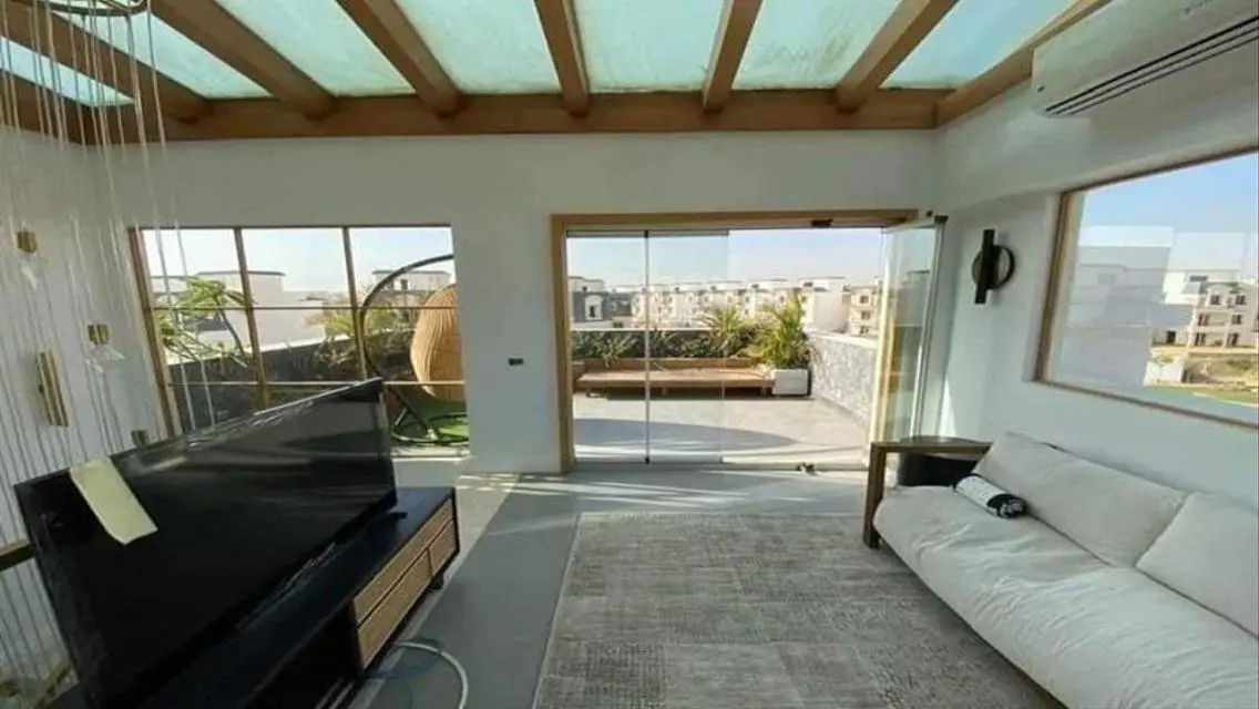 Luxury Apartment for Sale Overlooking Lakes - 7,000,000 EGP