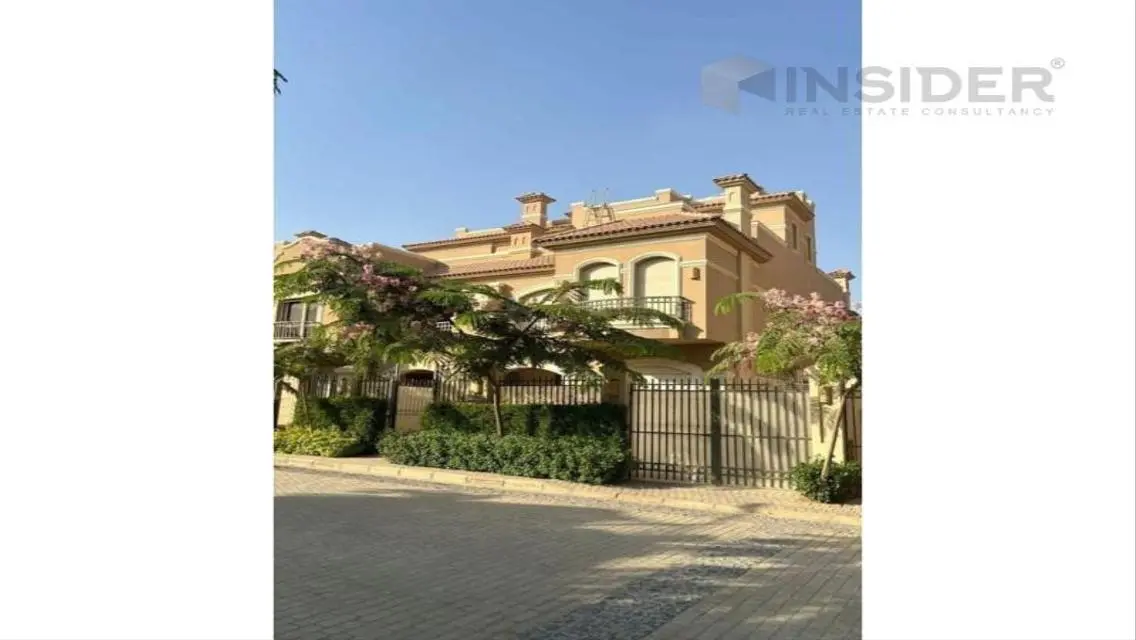 Luxury Villa for Sale with Spacious Living and Stunning Views
